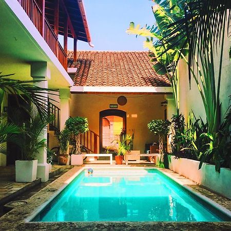 Hotel Azul Leon Exterior photo